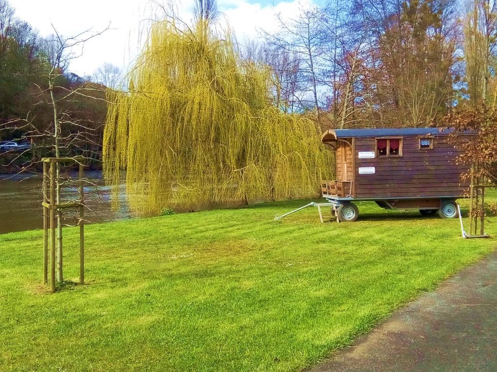 Camping Des Rochers Des Parcs Clécy Eksteriør bilde